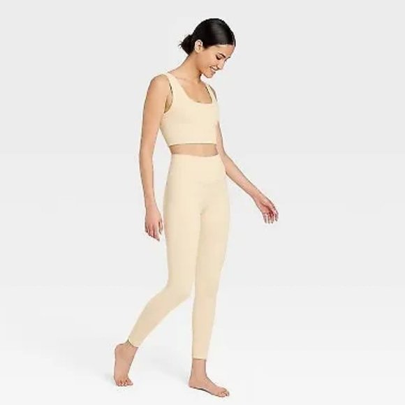 NWT - Women's "Ivory" Seamless High-Rise Cable Knit 7/8 Leggings - JoyLab - Picture 3 of 4